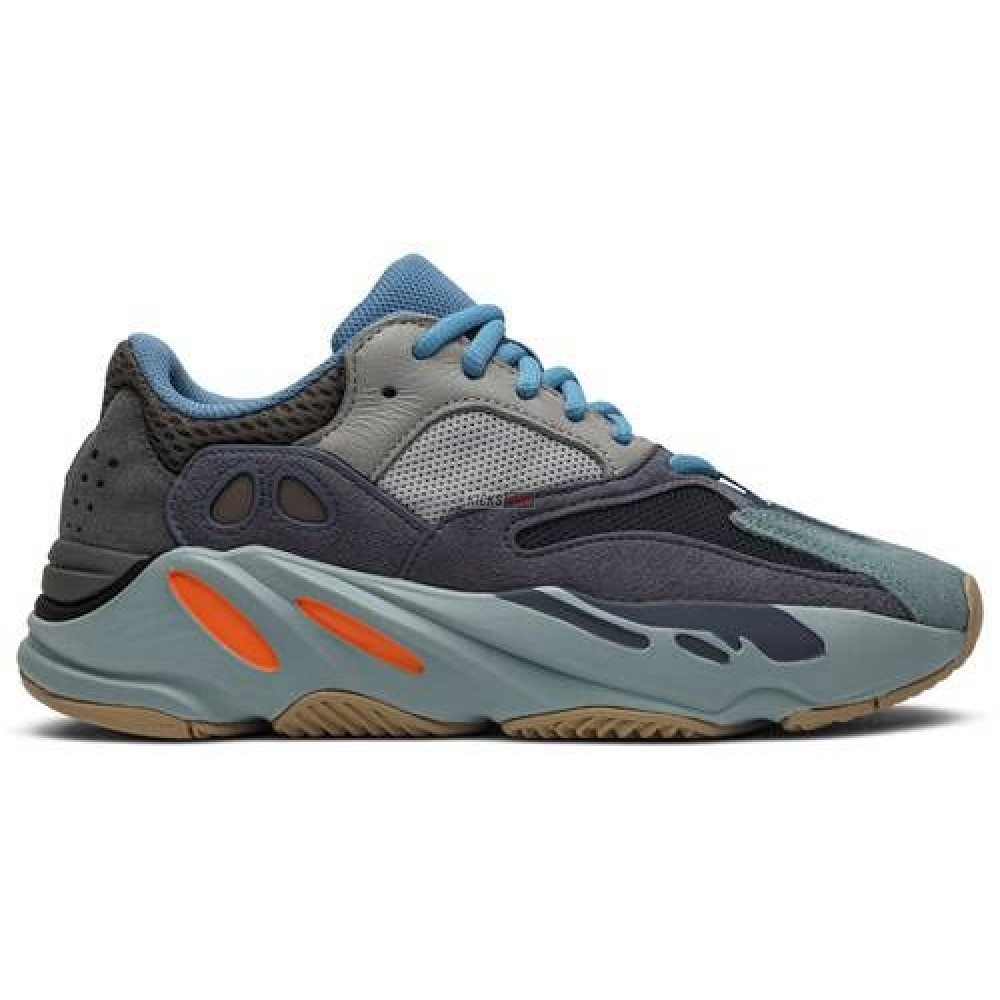 Yeezy Boost 700 ''Carbon Blue''