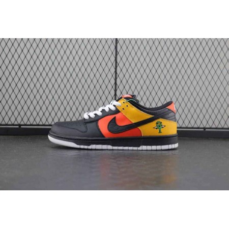 Dunk Low Pro SB 'Raygun'