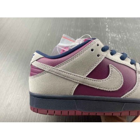 Dunk Low SB 'True Berry'