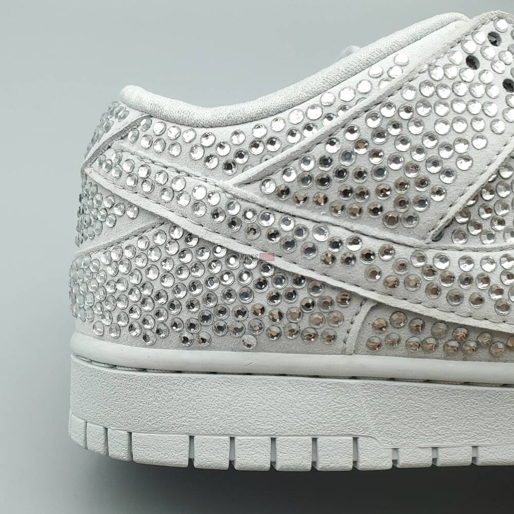 Cactus Plant Flea Market x Swarovski x Dunk Low 