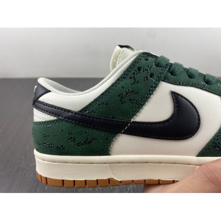 Wmns Dunk Low 'Green Snake'