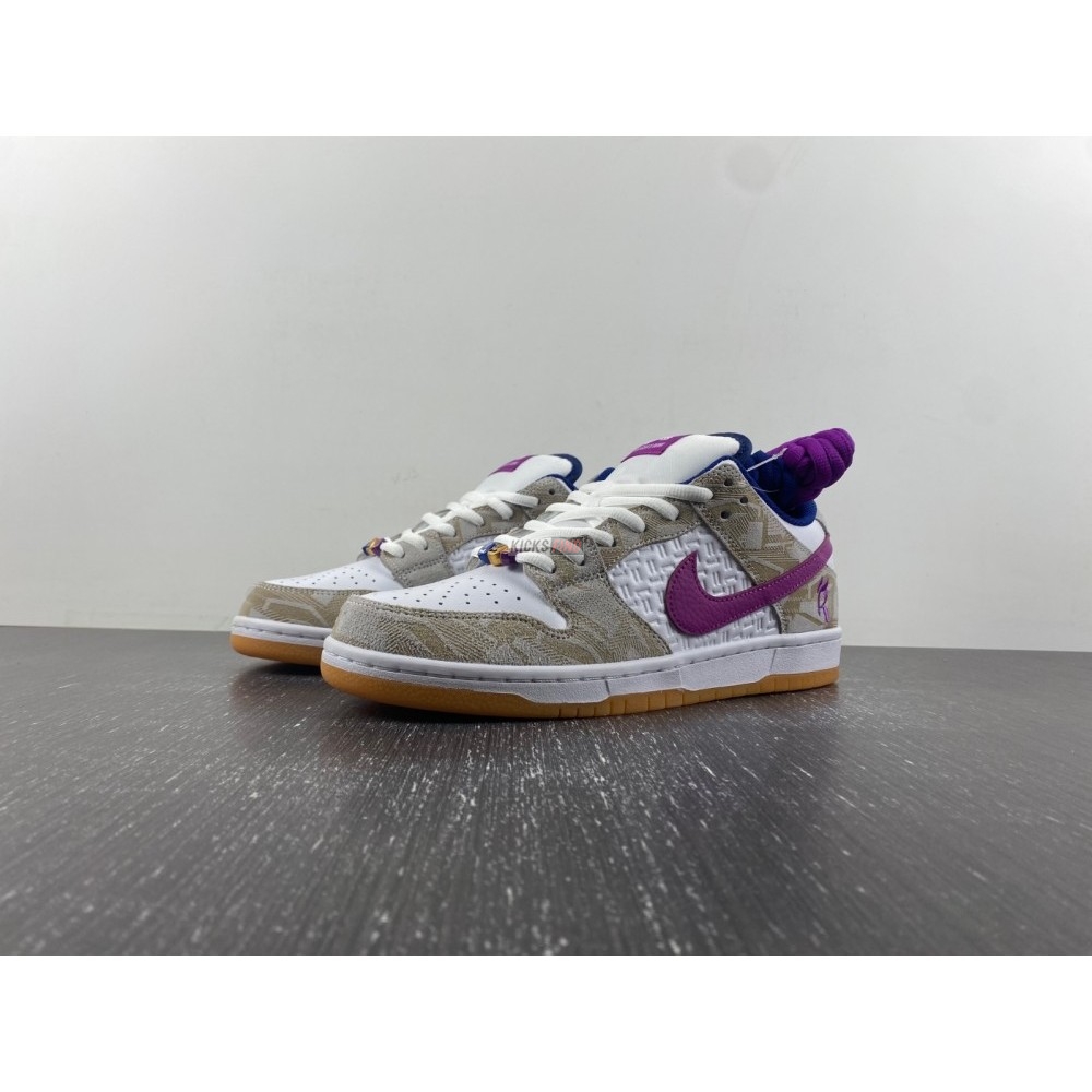 Rayssa Leal x Dunk Low SB 