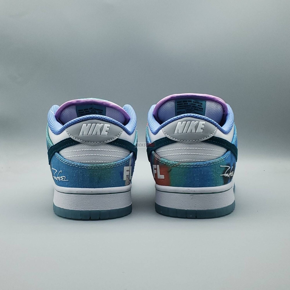 Futura Laboratories x Dunk Low SB 