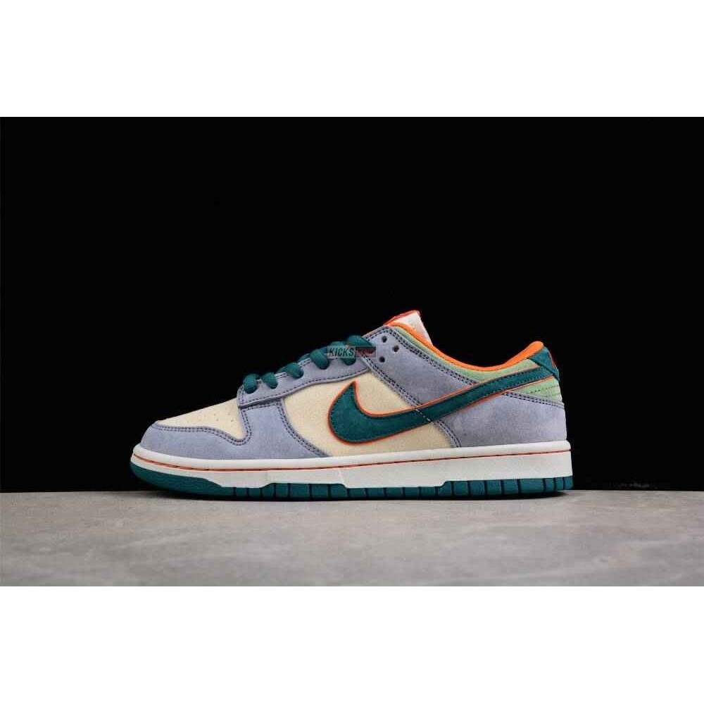 Otomo Katsuhiro x Nike SB Dunk Low 