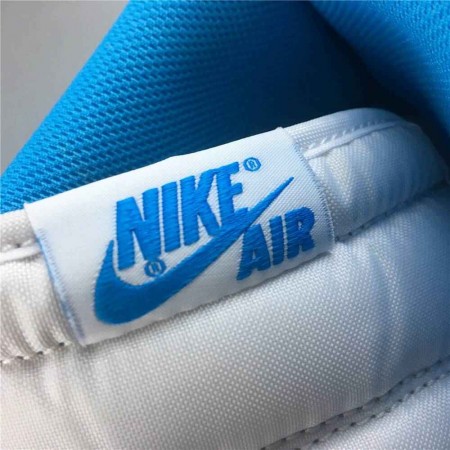 Air Jordan 1 Retro High OG 'UNC'