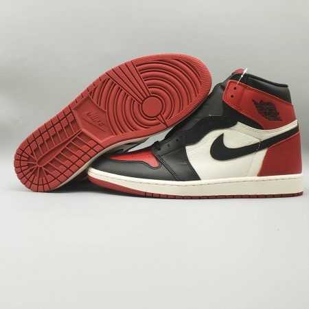 Air Jordan 1 Retro High OG 'Bred Toe'