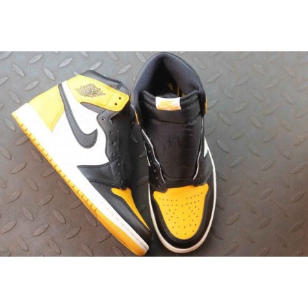 Air Jordan 1 Retro High OG 'Yellow Toe'