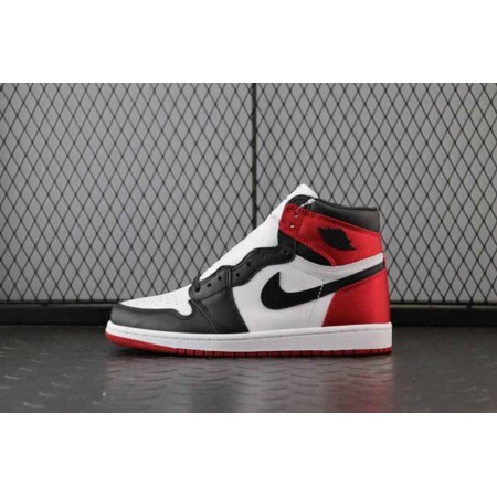 Wmns Air Jordan 1 Retro High 'Satin Black Toe'