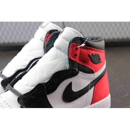 Wmns Air Jordan 1 Retro High 'Satin Black Toe'