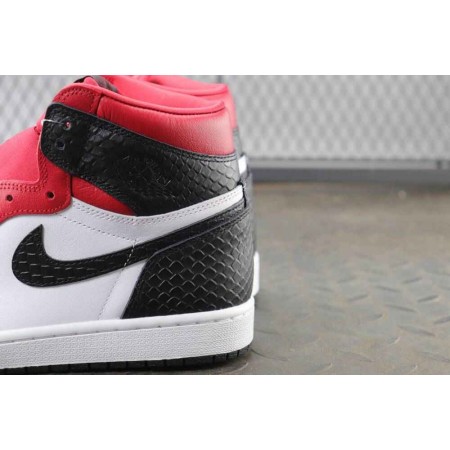 Wmns Air Jordan 1 Retro High OG 'Satin Red'