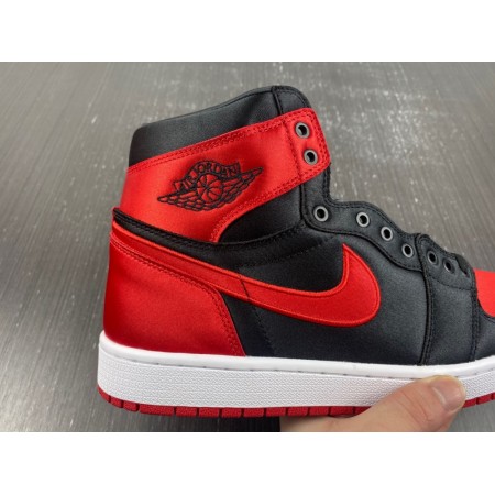 Wmns Air Jordan 1 Retro High OG 'Satin Bred' 2023