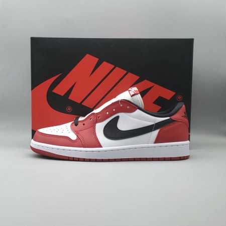 Air Jordan 1 Retro Low OG 'Chicago'