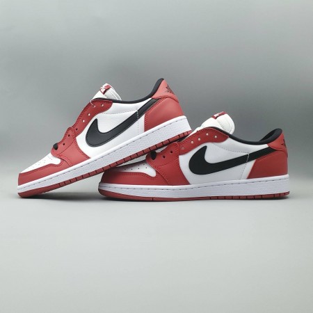 Air Jordan 1 Retro Low OG 'Chicago'