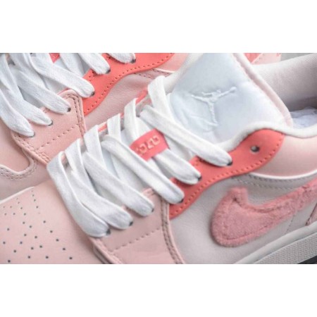 Wmns Air Jordan 1 Low SE 'Mighty Swooshers'