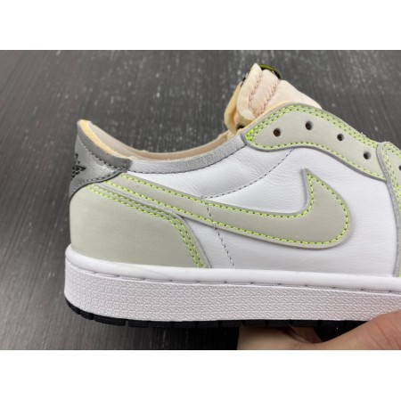 Air Jordan 1 Low OG 'Ghost Green'