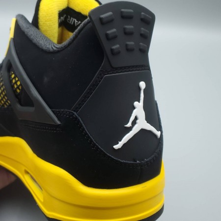 Air Jordan 4 Retro 'Thunder' 2023