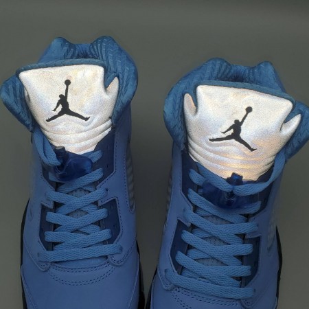 Air Jordan 5 Retro 'UNC'