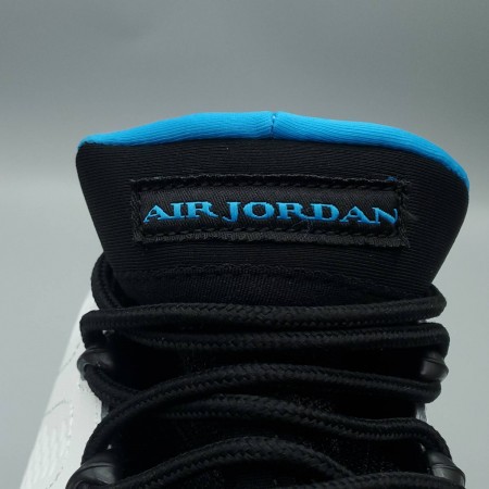 Air Jordan 9 Retro 'Powder Blue'