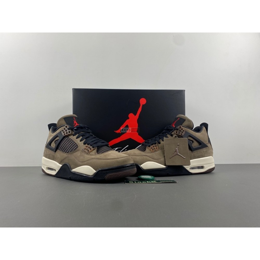 Travis Scott x Air Jordan 4 Retro 