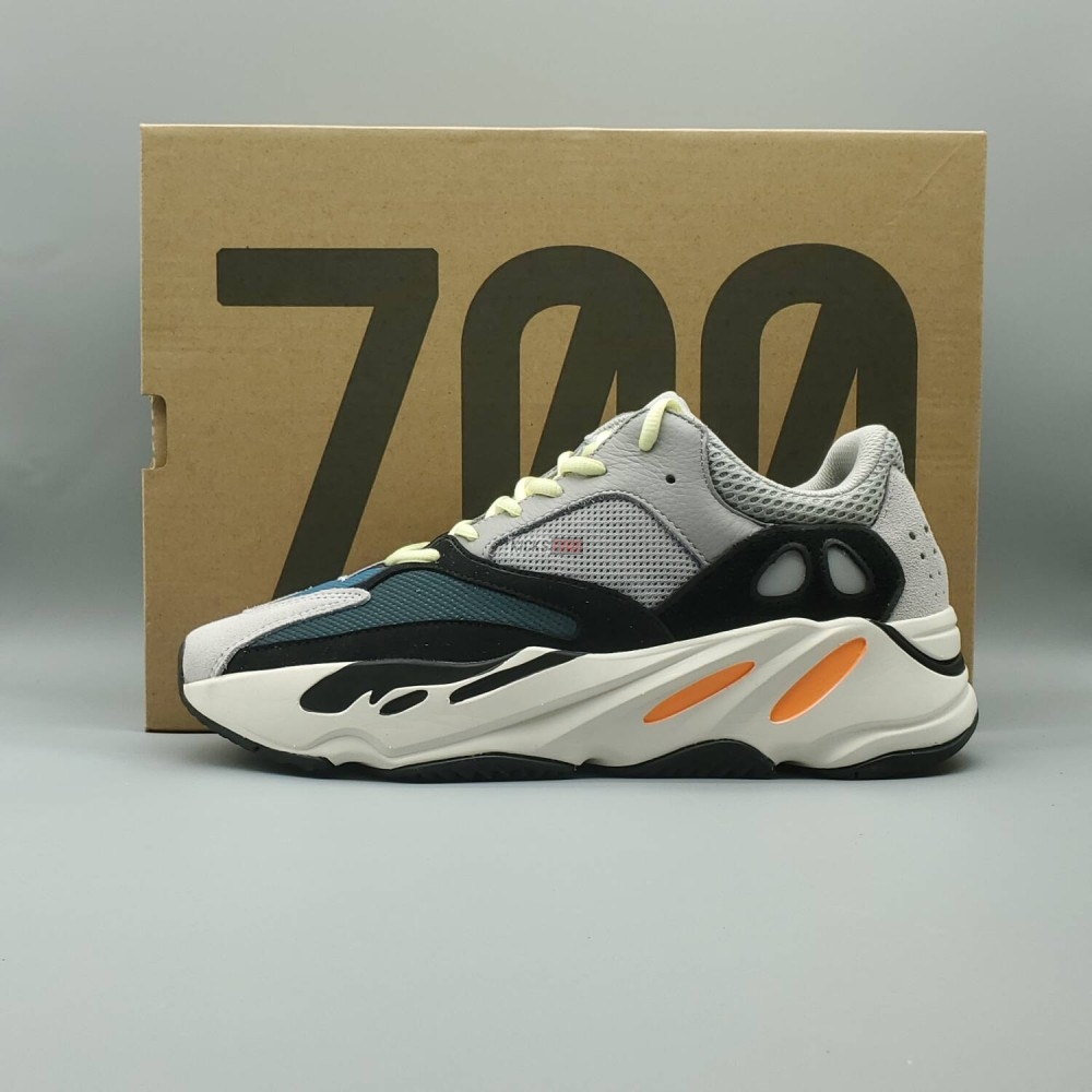 Yeezy Boost 700 