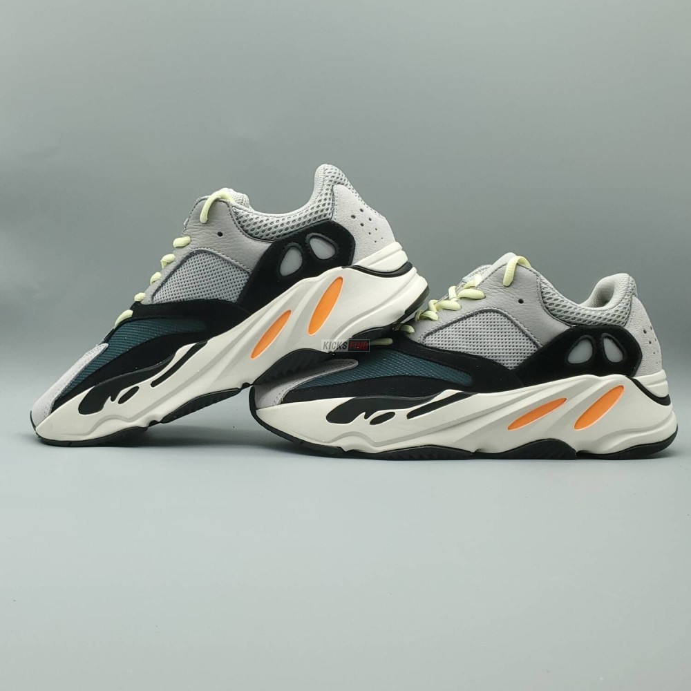 Yeezy Boost 700 