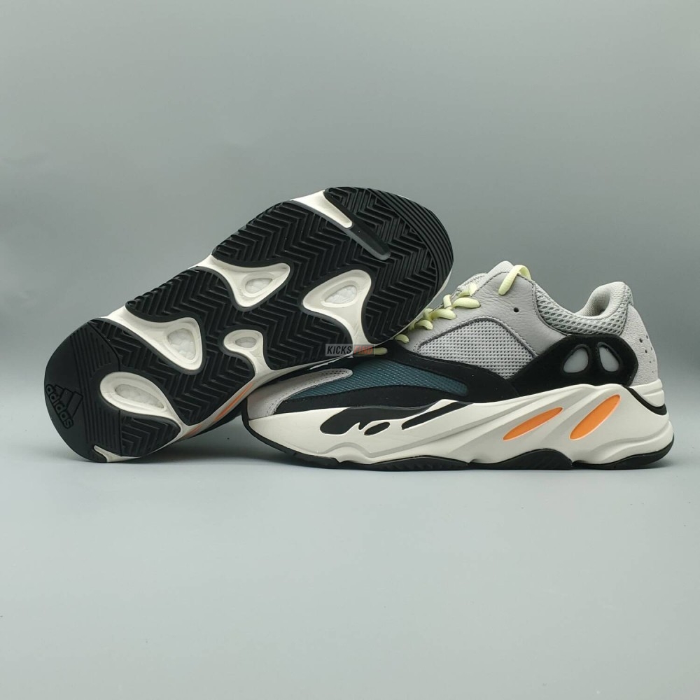 Yeezy Boost 700 