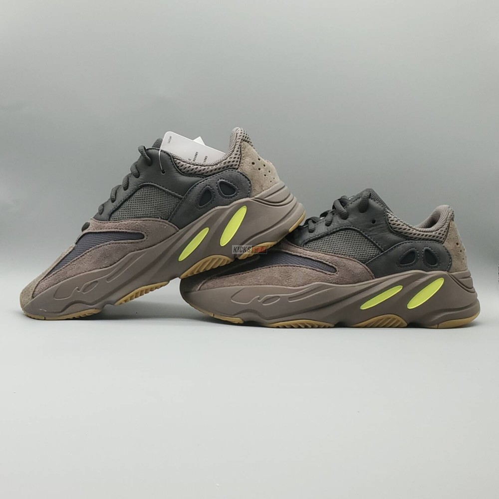 Yeezy Boost 700 