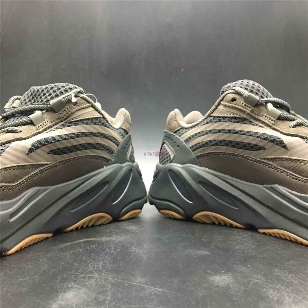 Yeezy Boost 700 V2 