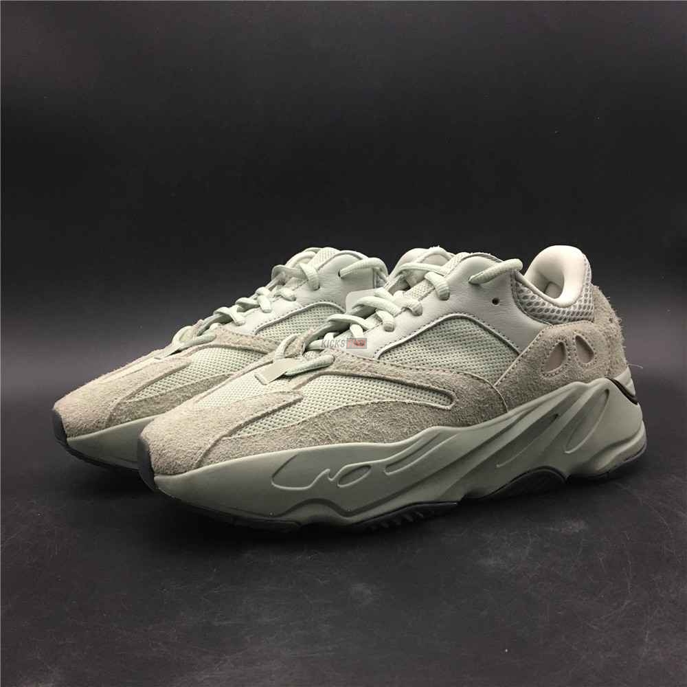 Yeezy Boost 700 