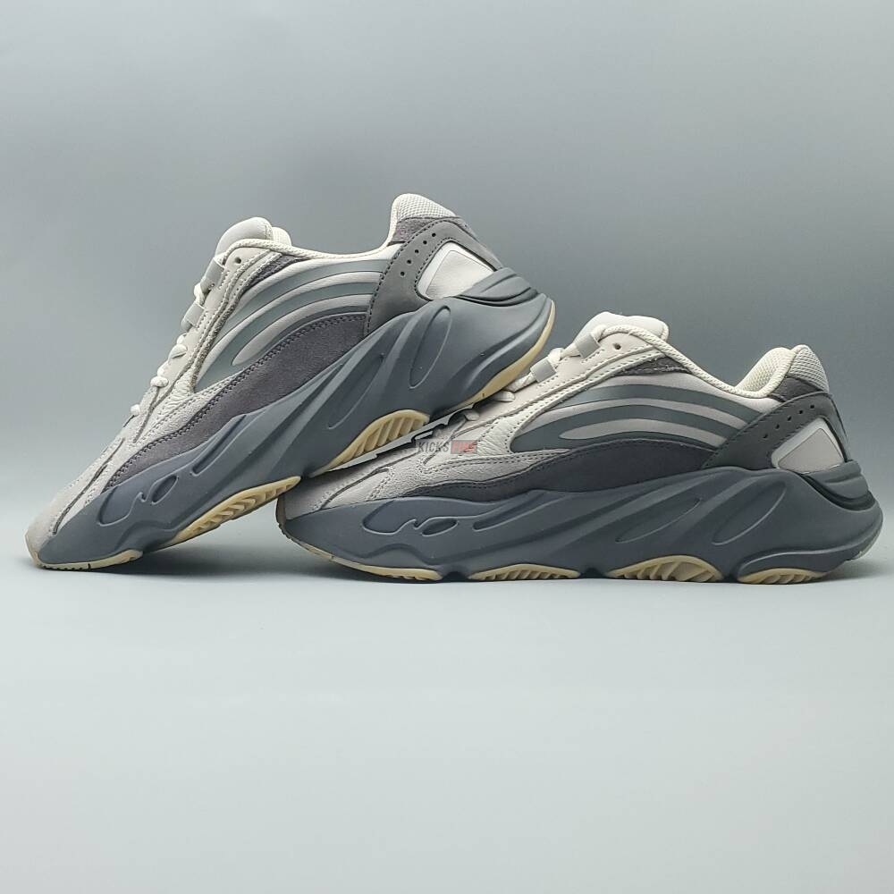 Yeezy Boost 700 V2 