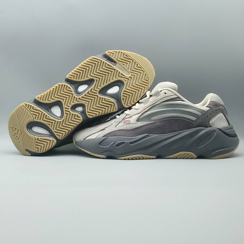 Yeezy Boost 700 V2 