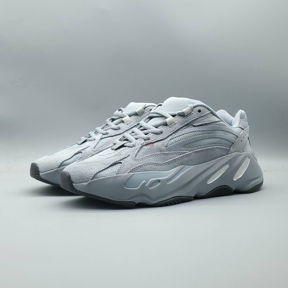 Yeezy Boost 700 V2 