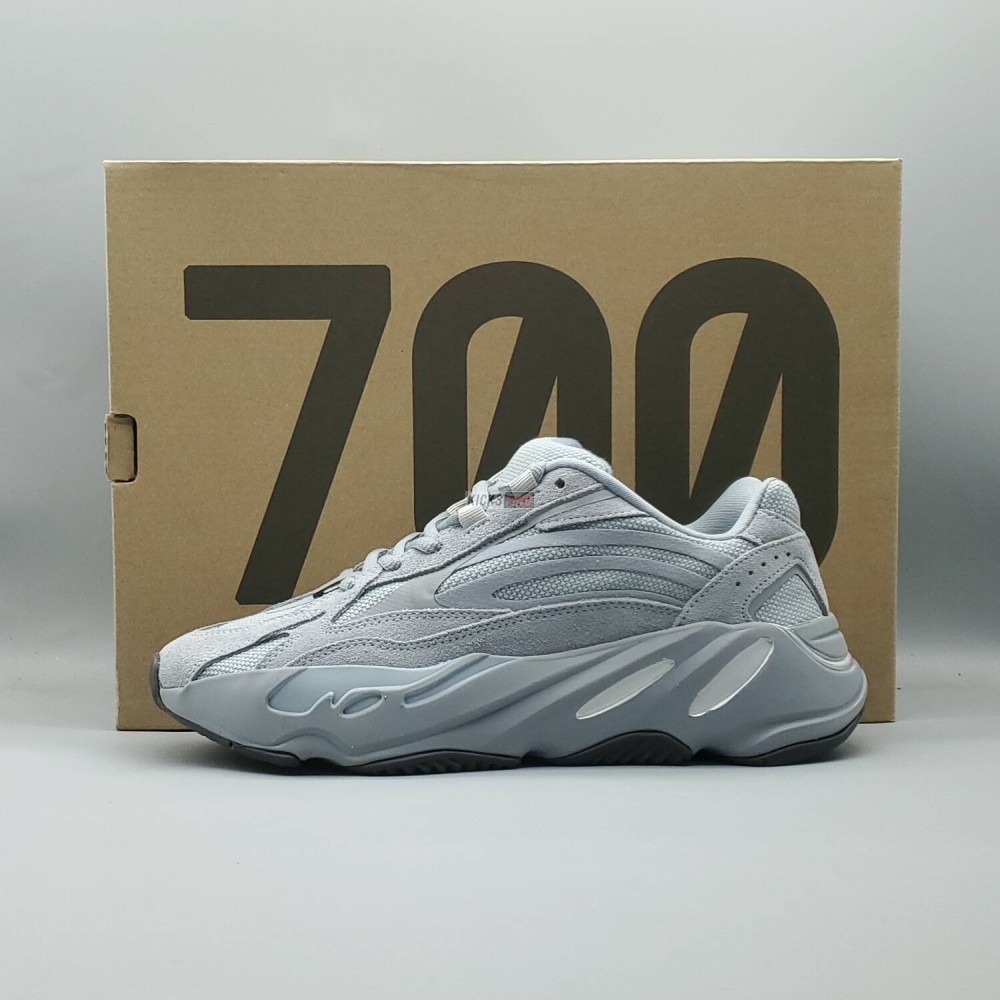 Yeezy Boost 700 V2 