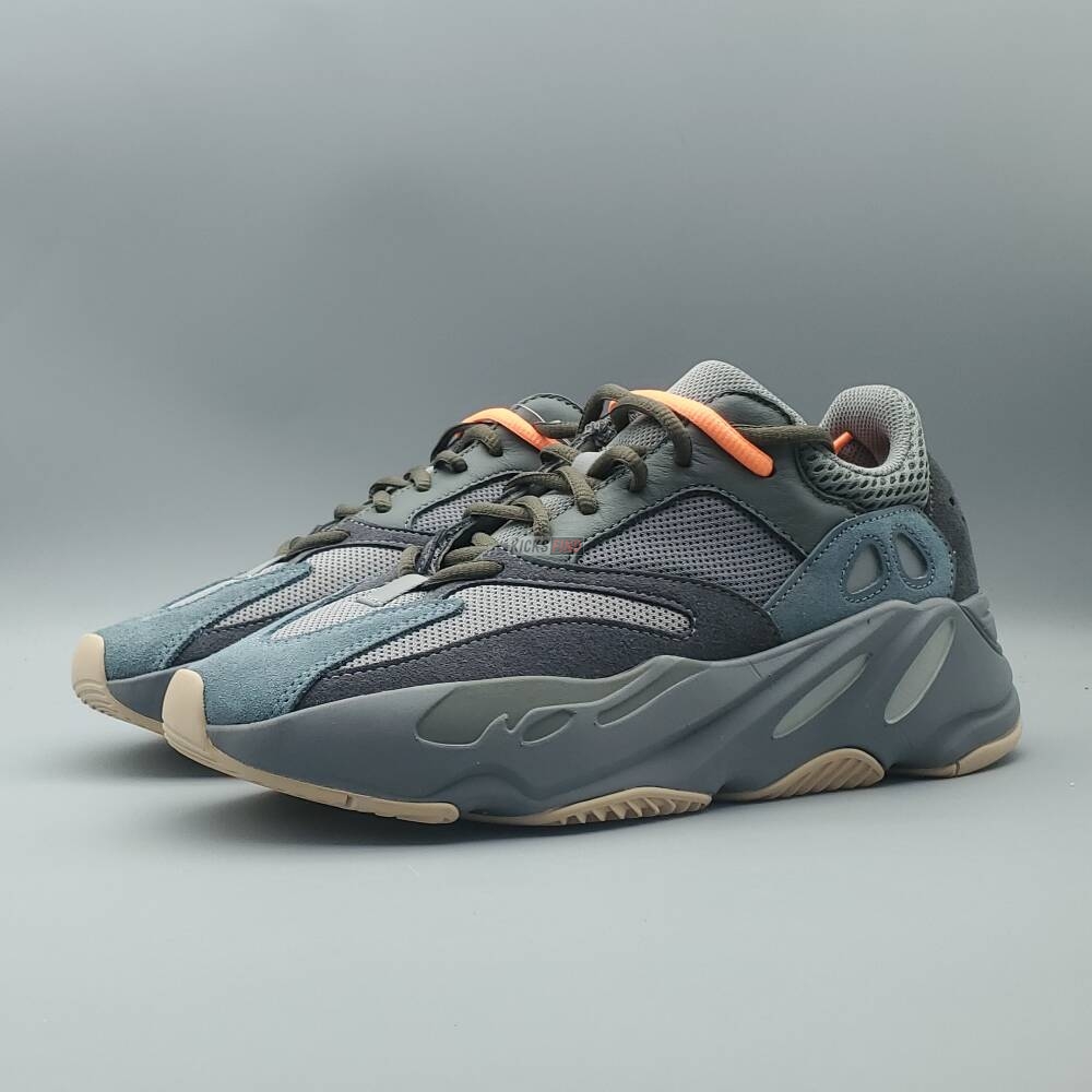 Yeezy Boost 700 