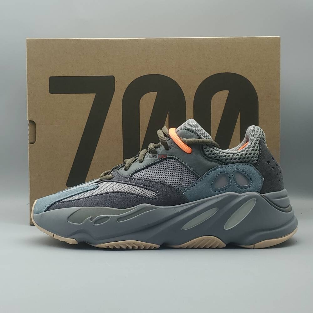 Yeezy Boost 700 