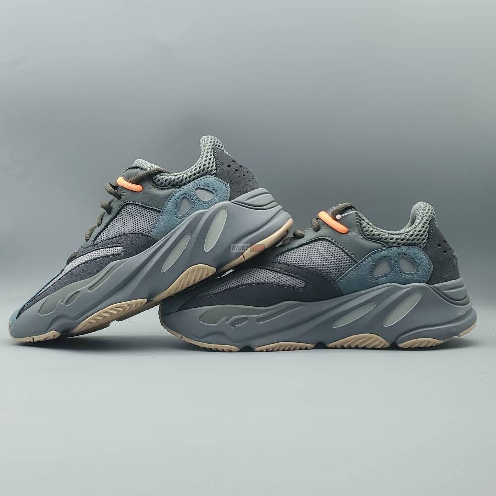 Yeezy Boost 700 