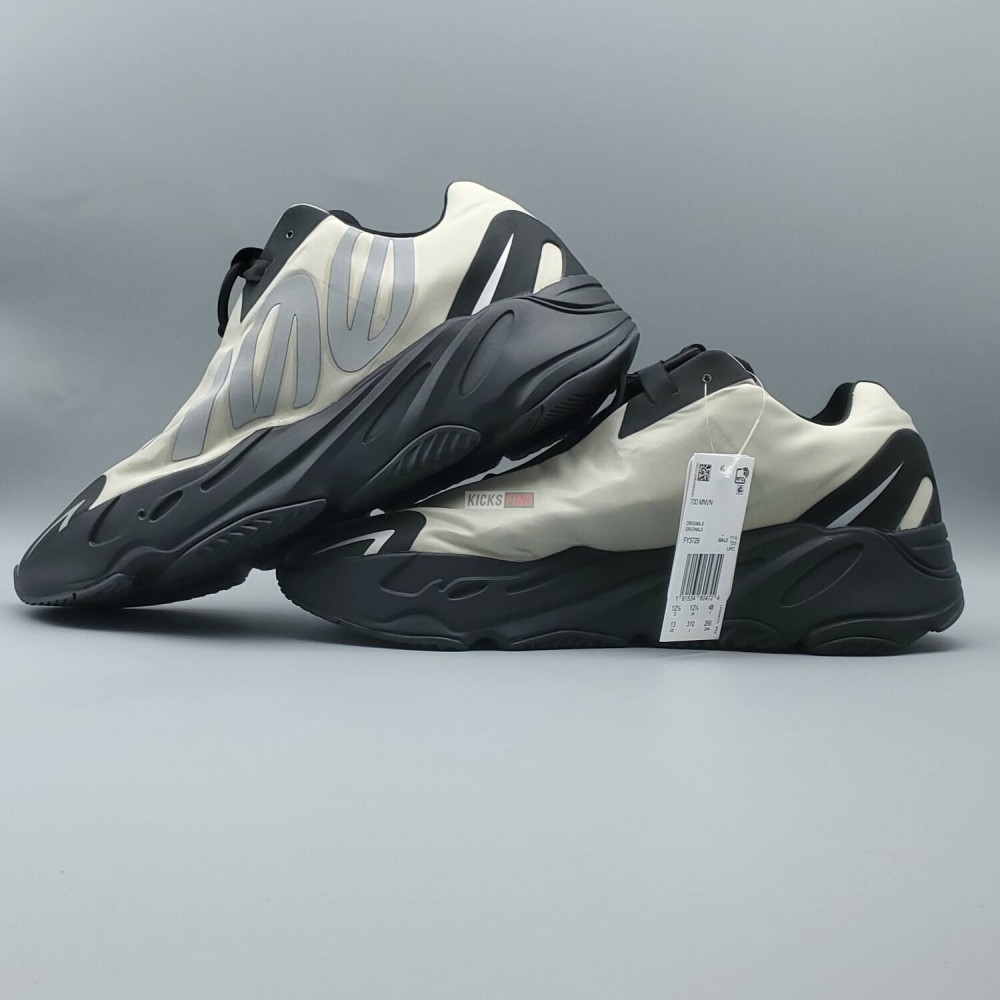 Yeezy Boost 700 MNVN 