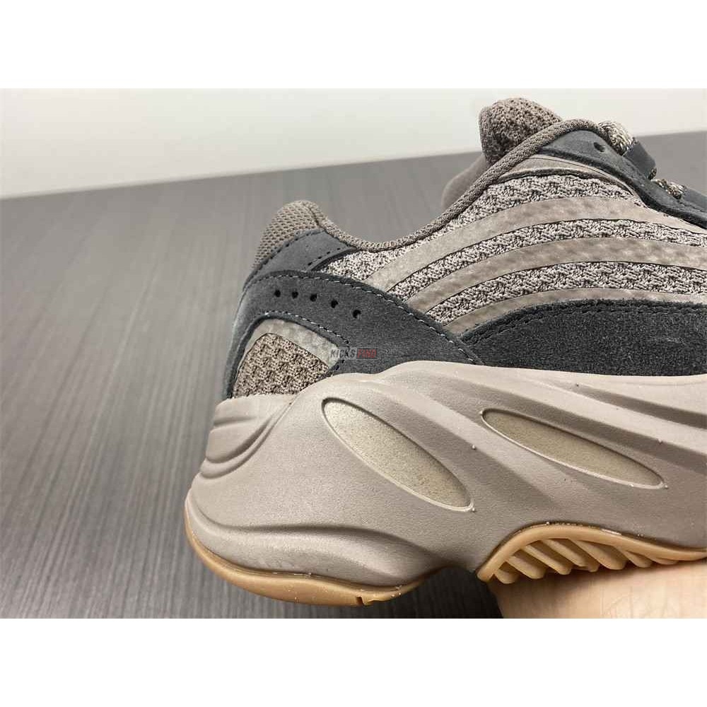 Yeezy Boost 700 V2 