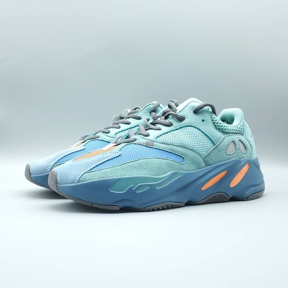 Yeezy Boost 700 