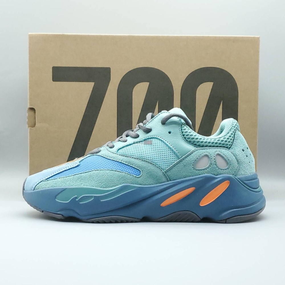 Yeezy Boost 700 