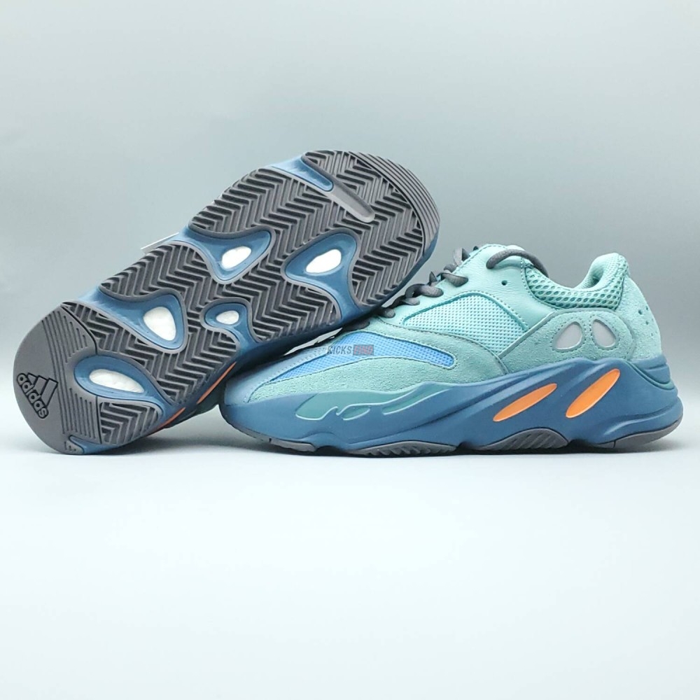 Yeezy Boost 700 