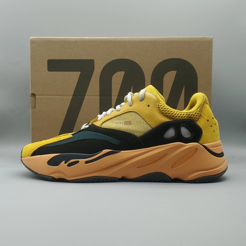 Yeezy Boost 700 