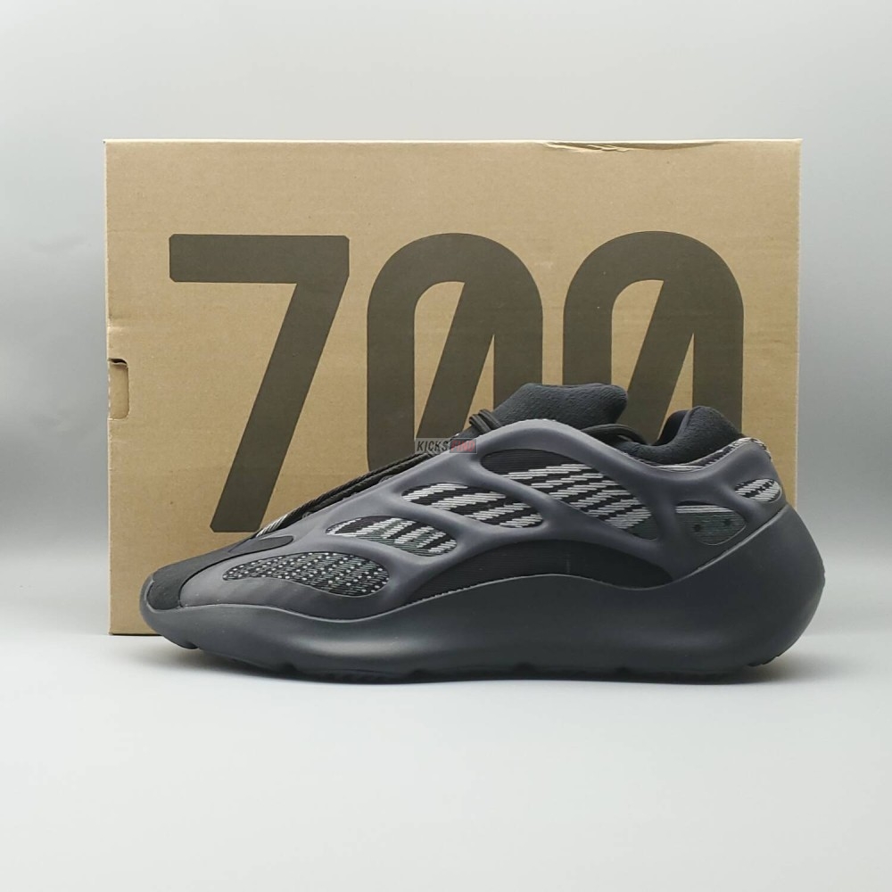 Yeezy 700 V3 