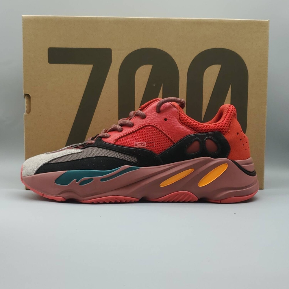 Yeezy Boost 700 